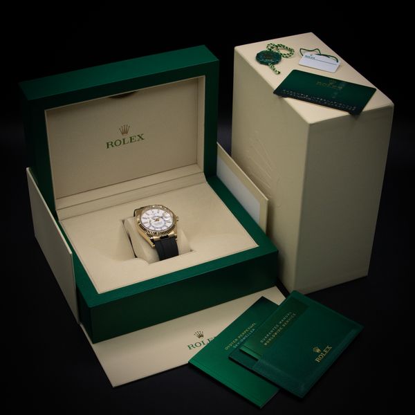 Rolex Sky-Dweller 336238